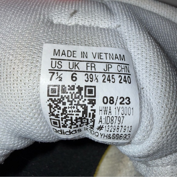 Adidas VL Court Low Top Women’s White and Black Leather Sneakers with Brown Sole - Picture 4 of 14